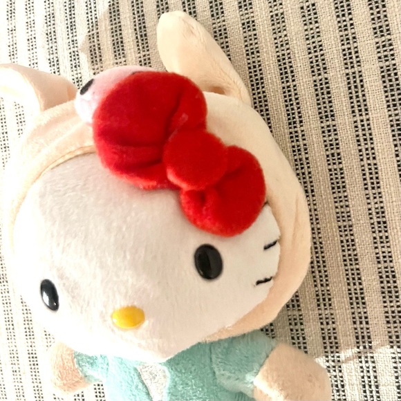 🎉RARE🎉 - Sanrio limited edition Hello Kitty dressed as Pippo the Pig 🐽 - Picture 7 of 12